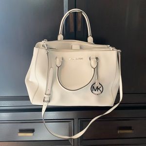 White Michael Kors Purse